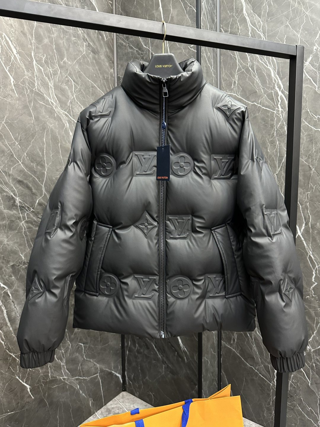 LV down jacket 01